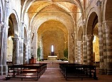 Interno del Duomo di Sovana